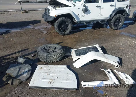 2014 Jeep Wrangler Unlimited Rubicon z USA, uszkodzony, nr VIN 1C4BJWFGXEL265737